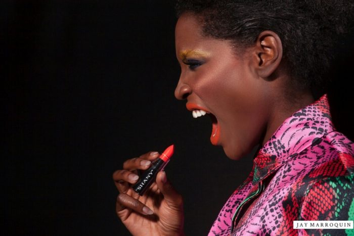 dark-girl-wearing-bright-orange-lipstick-1000x1000-700x467 Makeup Artist Portfolio 